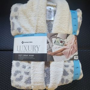 Members Mark Cozy Wrap Robe (Gray/White) Spots